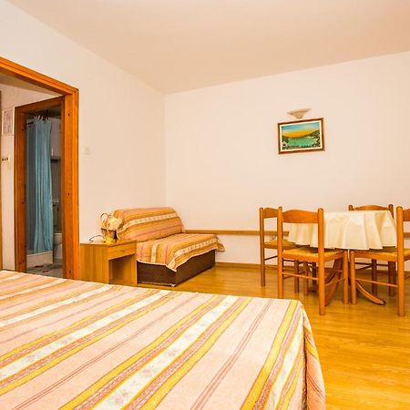 Apartmani Pava Omiš Екстериор снимка