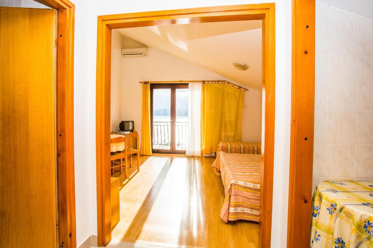 Apartmani Pava Omiš Екстериор снимка