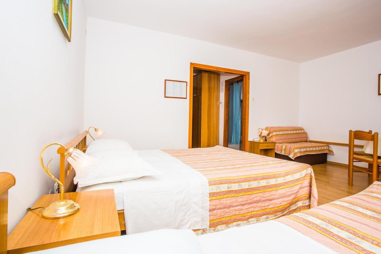 Apartmani Pava Omiš Екстериор снимка