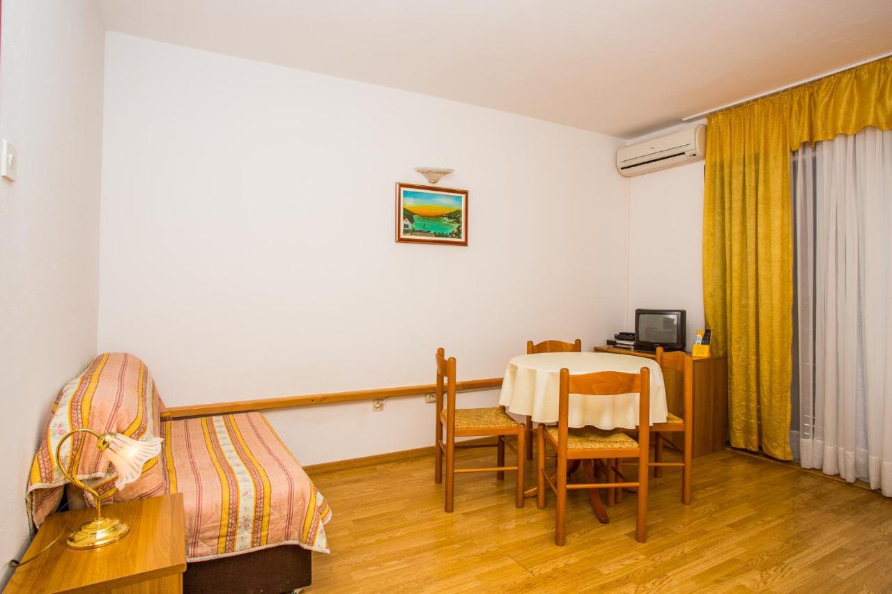 Apartmani Pava Omiš Екстериор снимка
