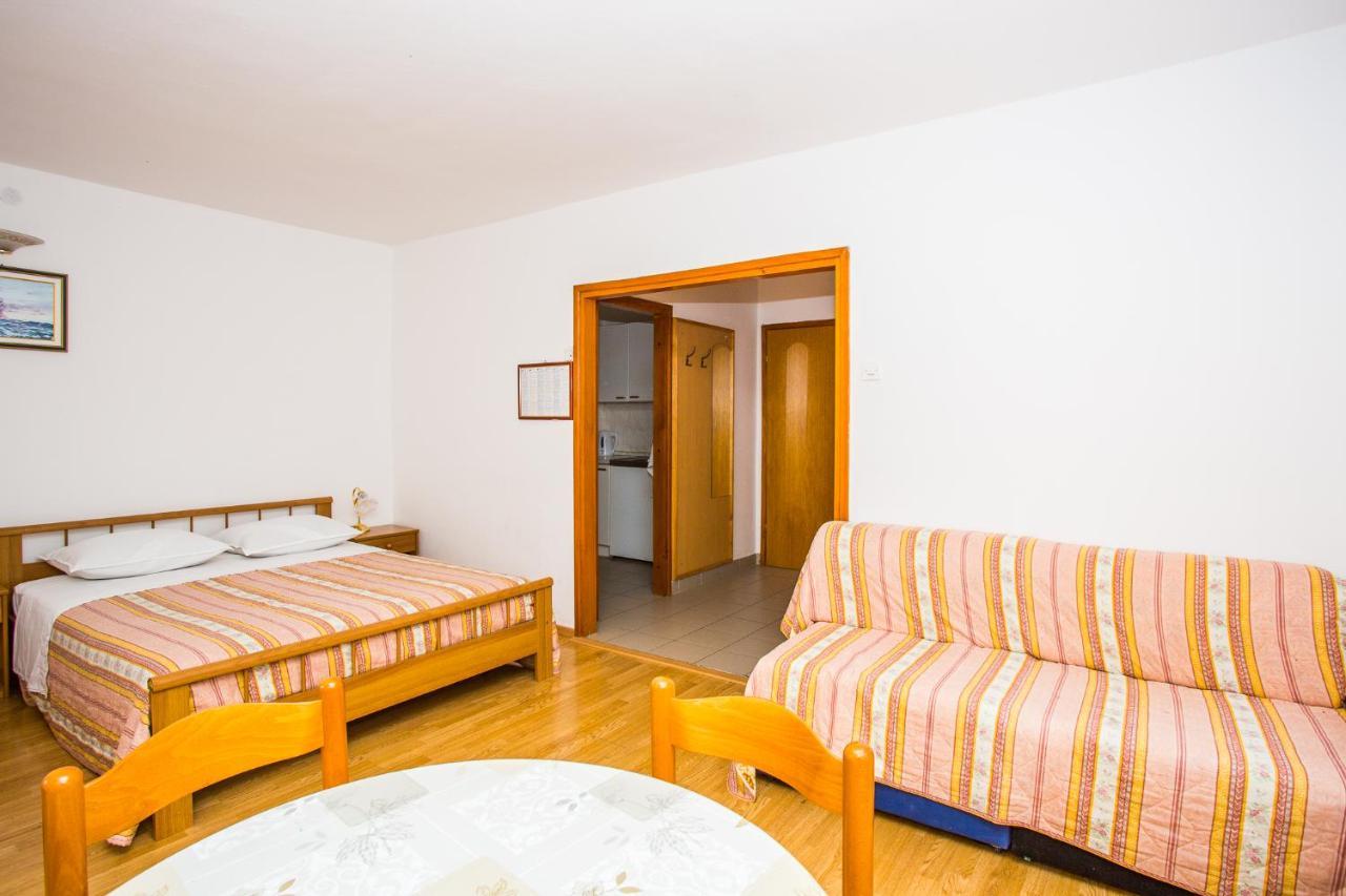 Apartmani Pava Omiš Екстериор снимка