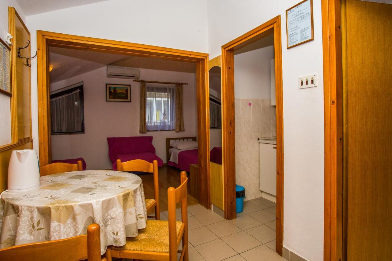 Apartmani Pava Omiš Екстериор снимка