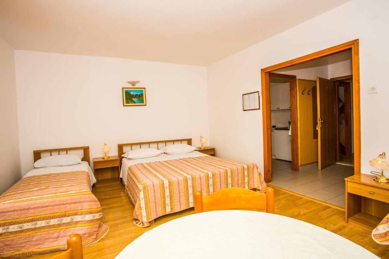 Apartmani Pava Omiš Екстериор снимка