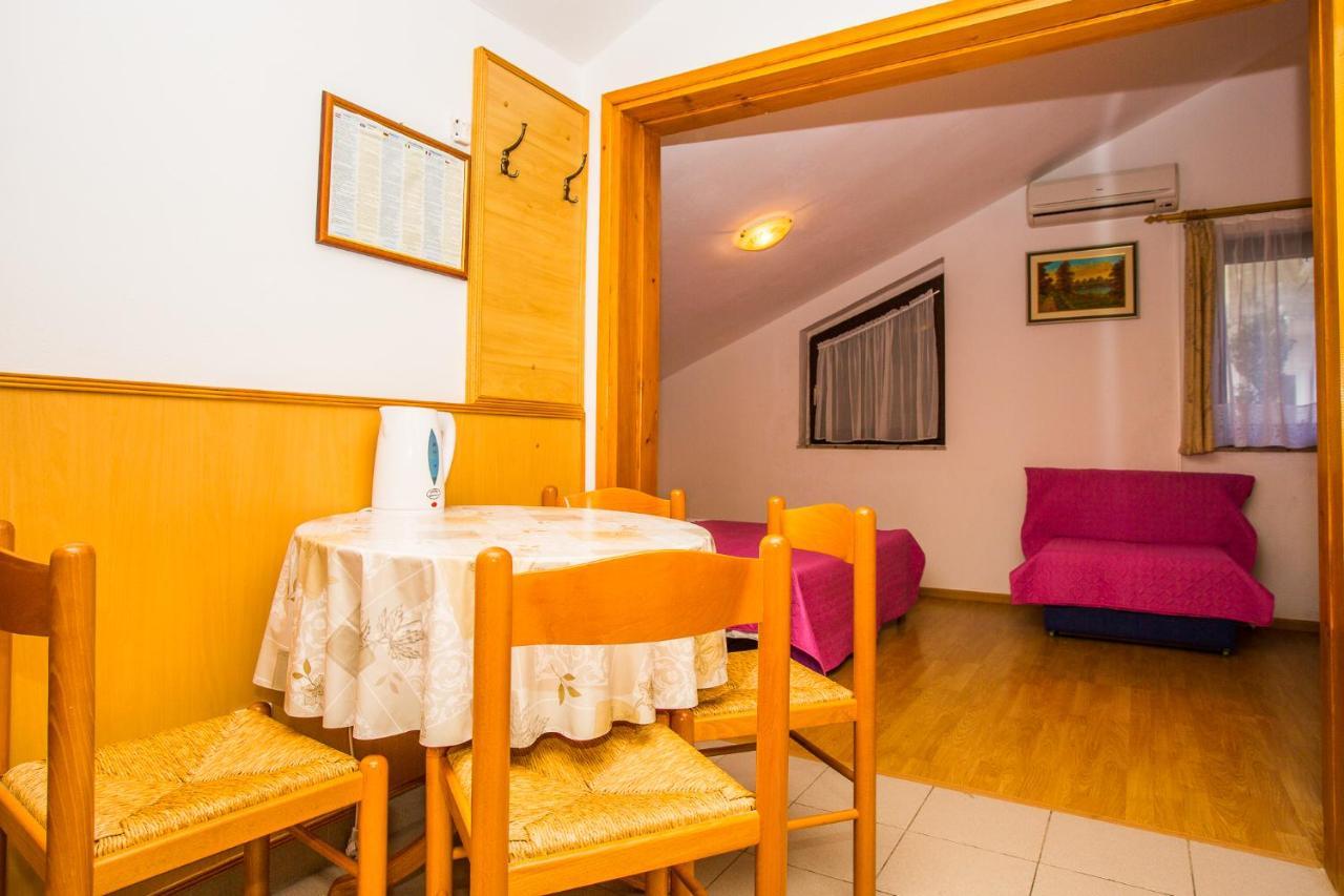 Apartmani Pava Omiš Екстериор снимка